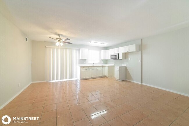 Building Photo - 4220 N 74TH DR, Phoenix, AZ 85033