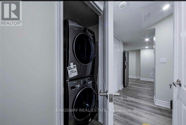 Building Photo - 29 Burnstown Cir