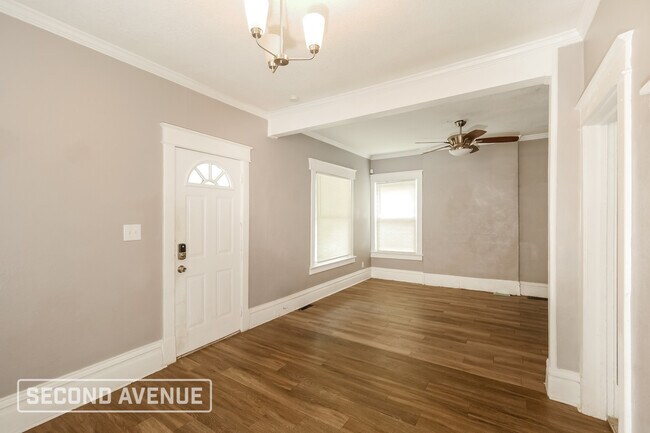 Foto del edificio - 144 N White Ave