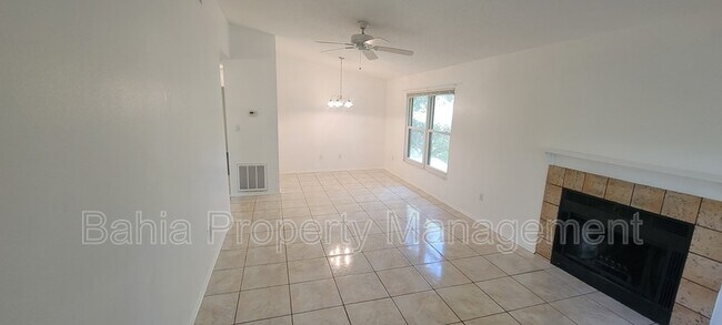 Building Photo - 14211 Shadow Moss Ln