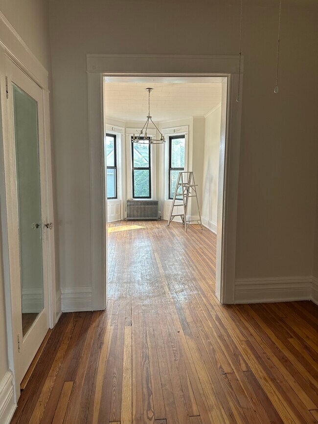 Building Photo - 566-2 Bay Ridge Pky