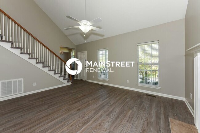 Foto del edificio - 4 Bedroom Pet-Friendly Home in Hendersonville, TN with Main Street Renewal