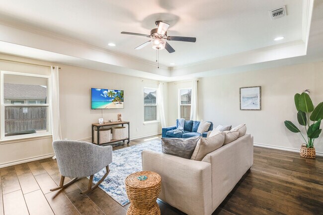 Foto del edificio - 3230 Creek Side Dr