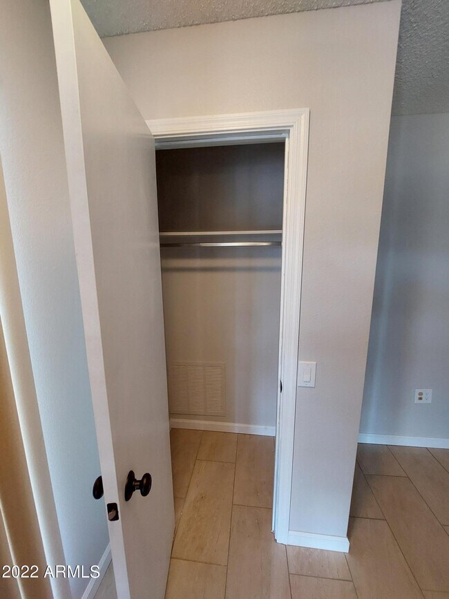 Foto del edificio - 13204 W Hyacinth Dr