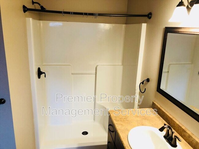 Foto del edificio - 2124 Rehberg Ln