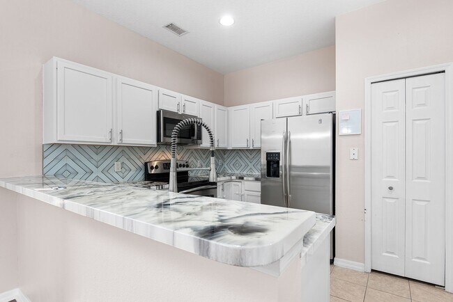 Building Photo - LAKE NONA AREA TOWNHOME AVAILABLE!