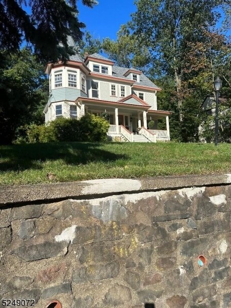 Primary Photo - 564 Upper Mountain Ave