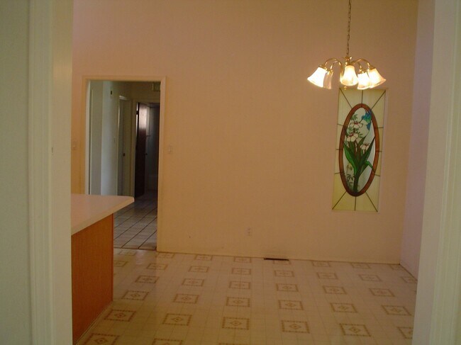 Kitchen - 8512 Liberty Dr NE
