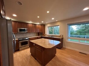 Building Photo - 4415 Harborview Dr