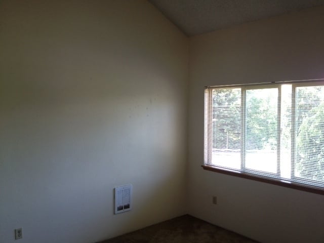 Foto del edificio - Loft Style Condo in Well-Maintained Commun...