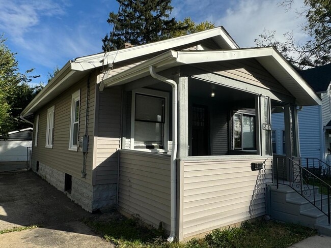 Foto del edificio - 504 Howard Ave