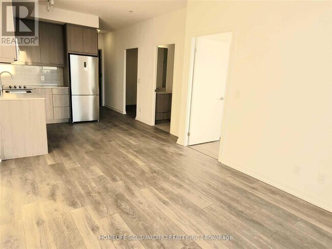 Photo du bâtiment - 36 Forest Manor Rd