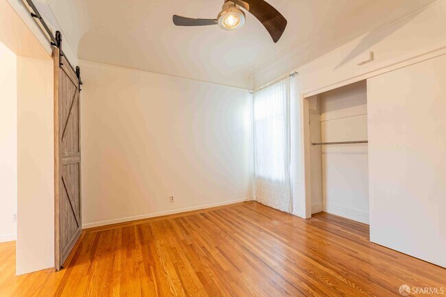 Foto del edificio - 1668 Dolores St