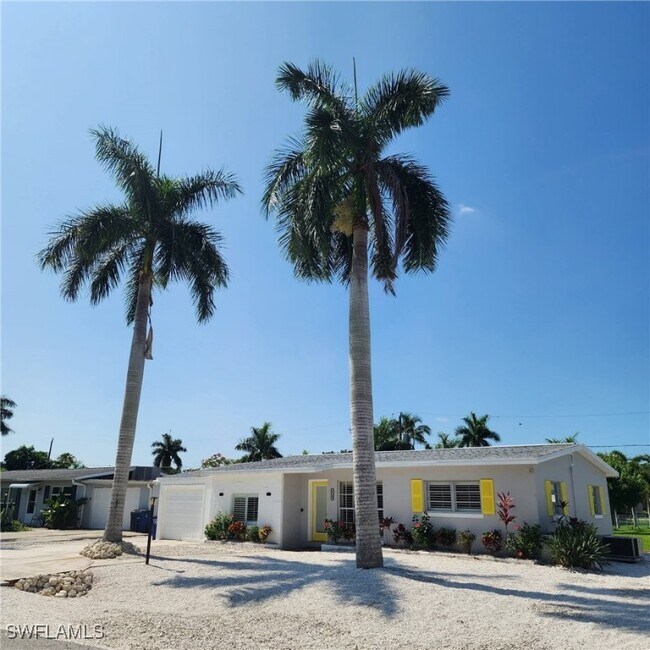 Building Photo - 9949 Birr St