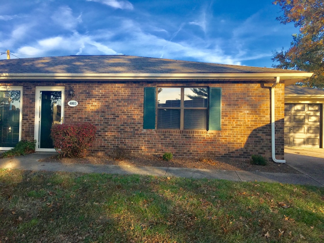 3027 N Anthony Ct, Huntingburg, IN 47542 Townhouse for Rent in