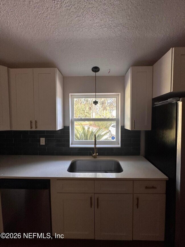 Foto del edificio - 6117 Clifton Ave