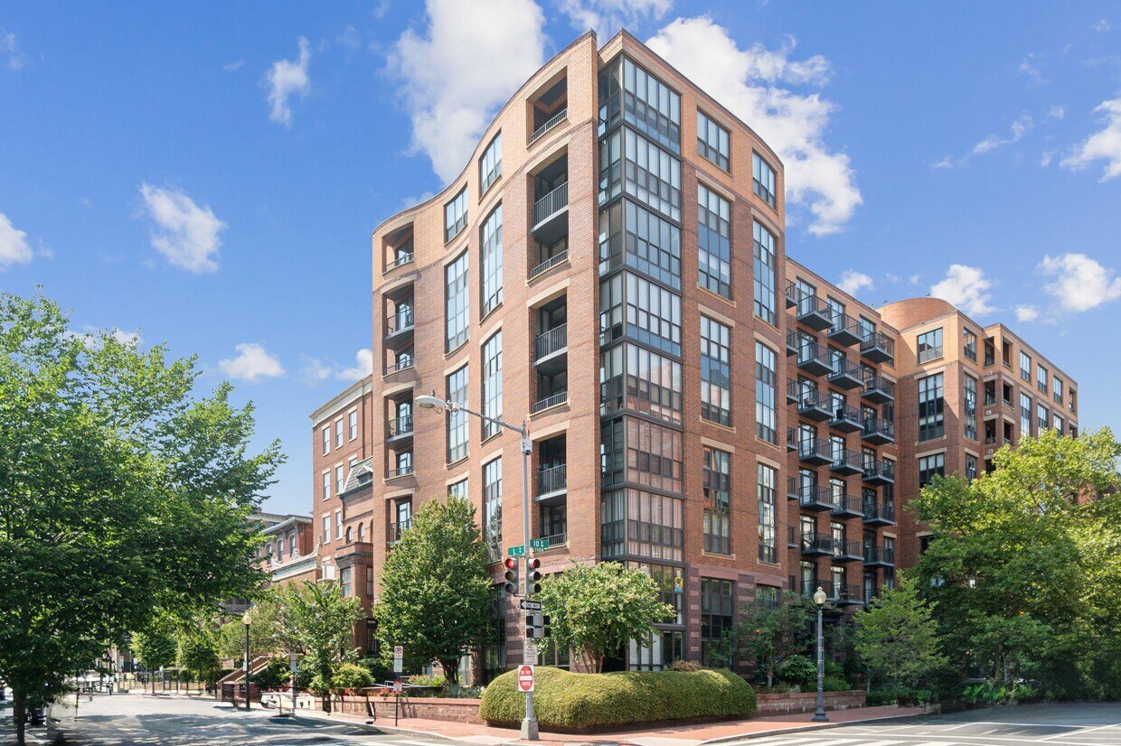 Primary Photo - 1001 L St NW