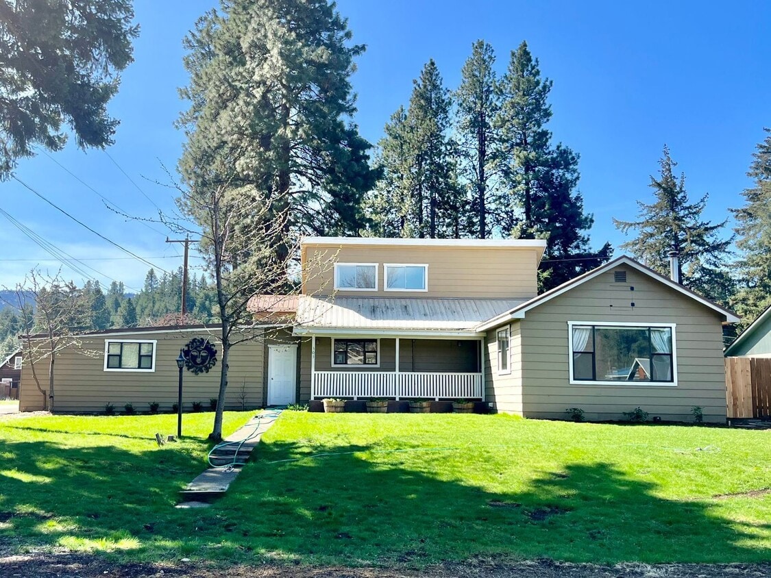 303 Lincoln St, Cle Elum, WA 98922 House Rental in Cle Elum, WA