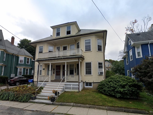 Building Photo - 106 Sycamore St
