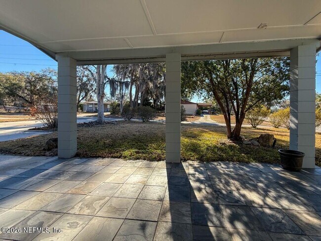 Building Photo - 360 Canis Dr W