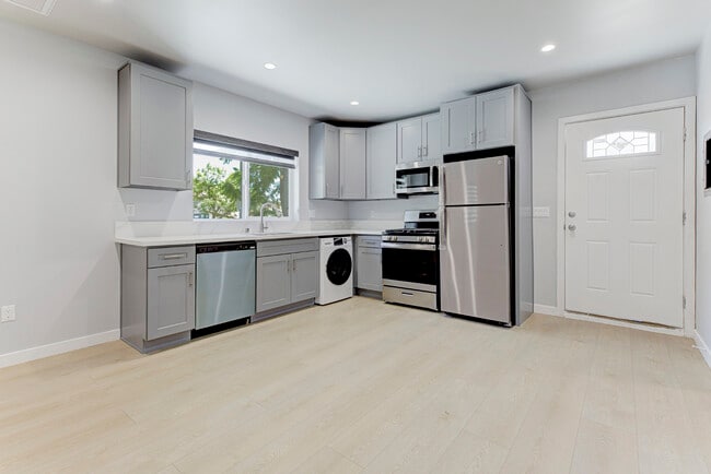 Building Photo - 13475 Mission Tierra Way