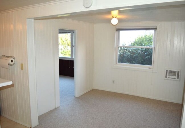 Building Photo - Br1707