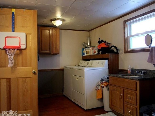Foto del edificio - 3 br, 2 bath House - 22 Kelleran St