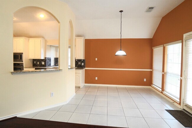 Foto del edificio - 6006 Country Ridge Dr