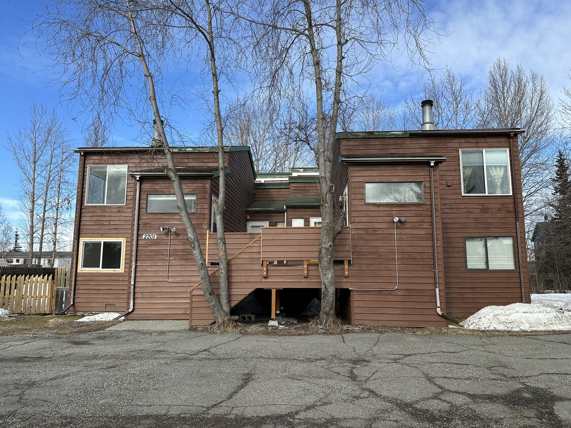 Foto principal - 2201 E 66th Ave