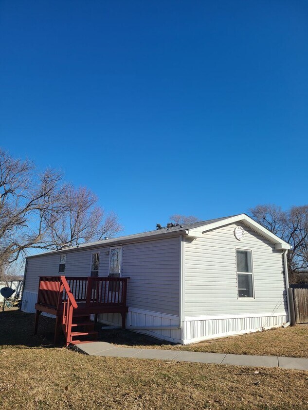 Primary Photo - Newer 2 bed 1 bath mobile home.
