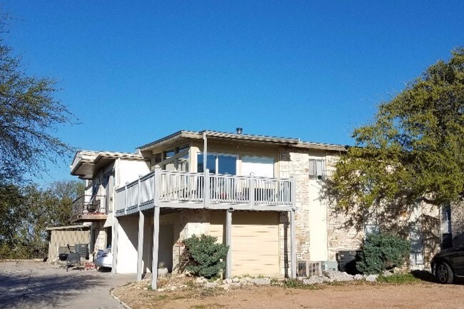 Foto del edificio - 1008 Clayton Nolen Dr