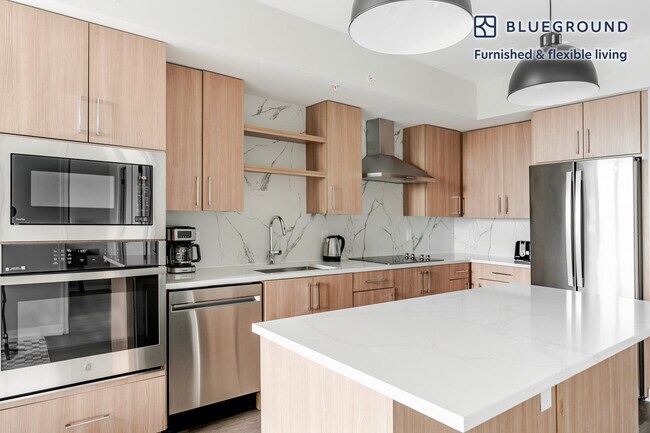 Foto del edificio - 3275 Washington Blvd