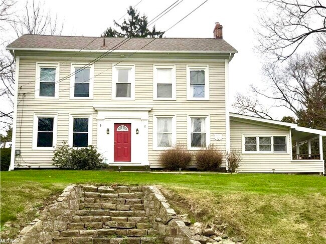 Building Photo - 38045 Aurora Rd