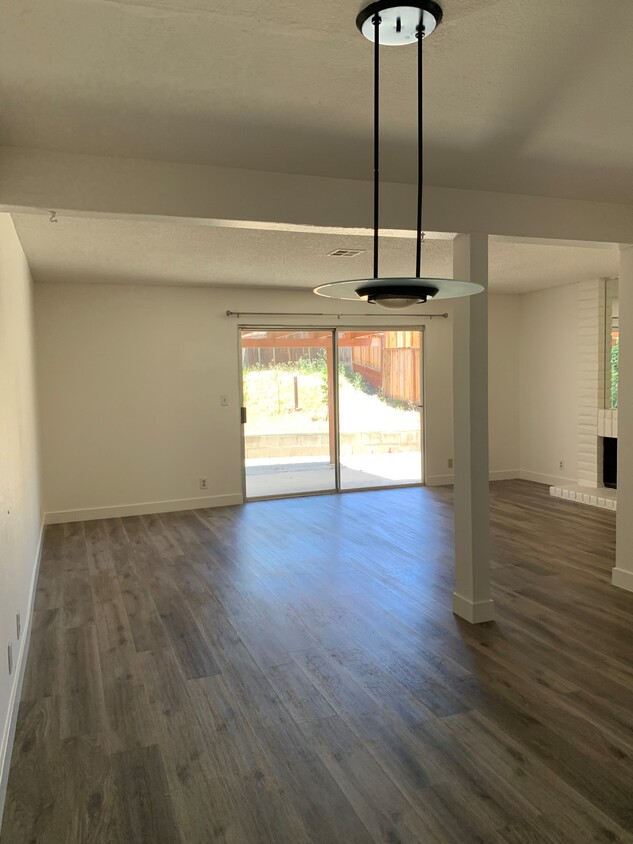 dining & family room - 1703 Clear Lake Ave