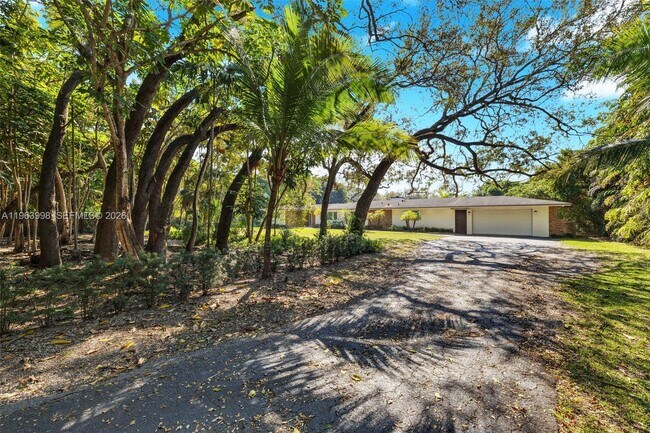 Foto del edificio - 10110 SW 66th St