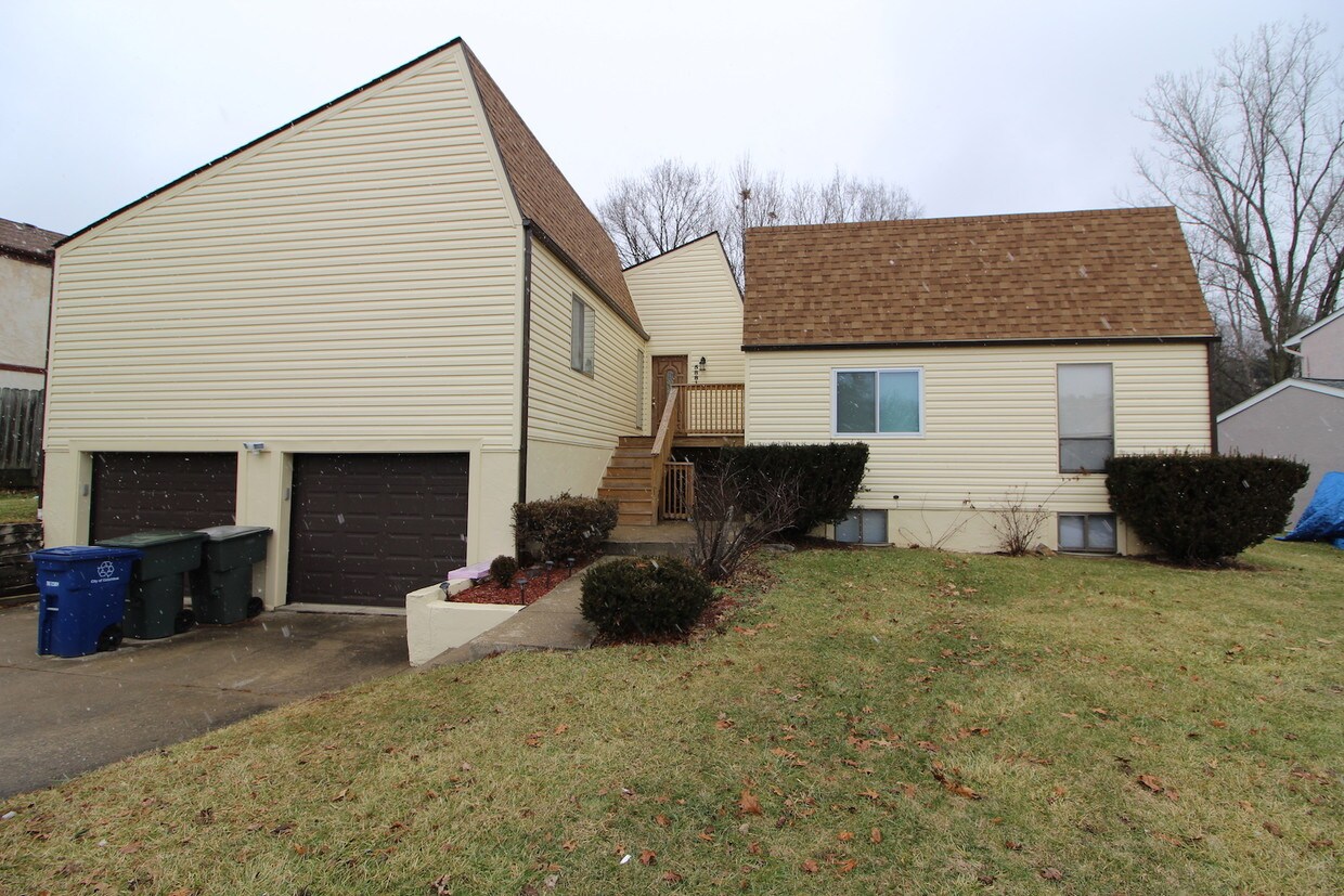 5883 Forest Hills Blvd, Columbus, OH 43231 Apartments in Columbus, OH