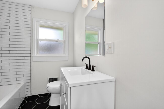 Foto del edificio - 3325 Kramers Ln