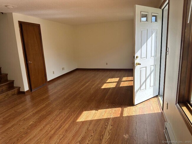Foto del edificio - 152 Linwood Ave