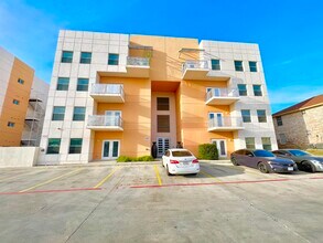 Building Photo - 502 Shiloh Dr