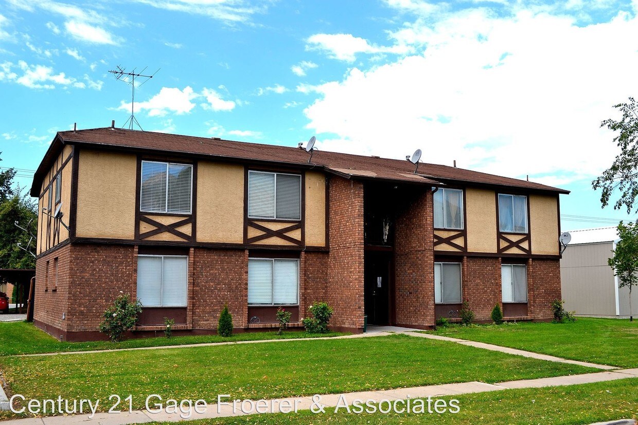 Primary Photo - 221 N Pingree Ave