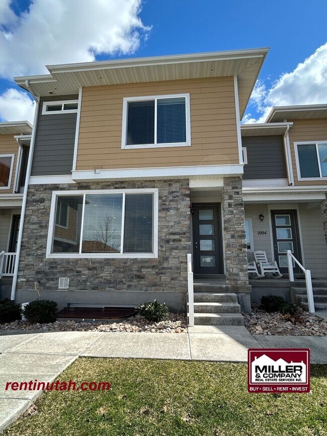 Foto del edificio - Beautiful Bluffdale Townhome For Rent!!