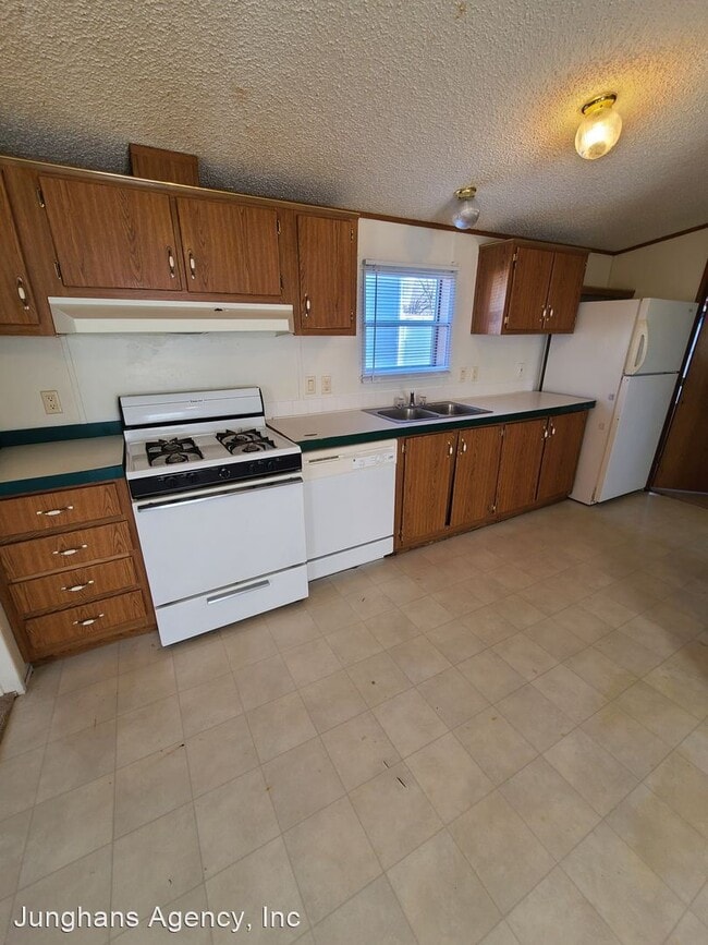 Building Photo - 3 br, 2 bath House - 109 Byrd