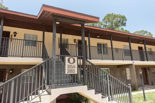 Foto del edificio - 3059 Sir Hamilton Cir