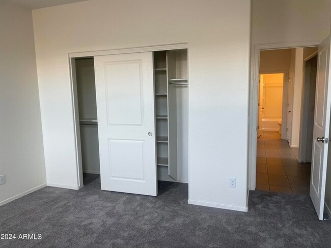 Building Photo - 9536 Silo Cir