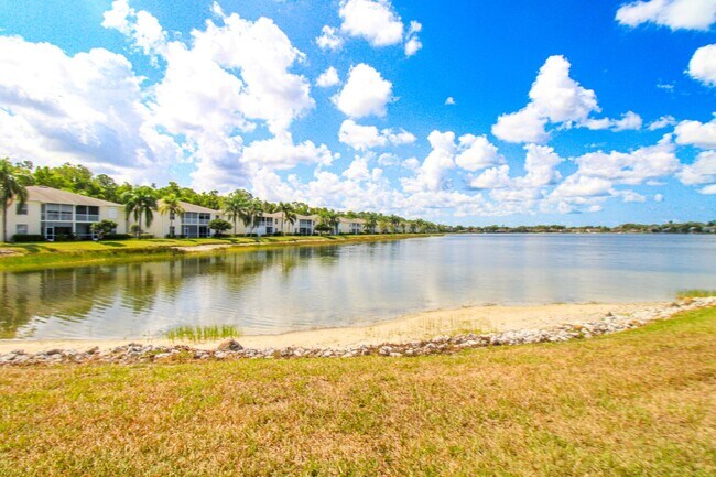 Foto del edificio - ***ANNUAL 3/2 UNFURNISHED***CROWN POINTE *...