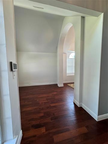 Foto del edificio - 320 Sycamore Dr