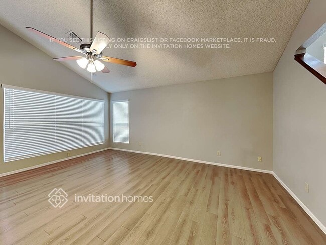 Foto del edificio - 446 E Wescott Dr