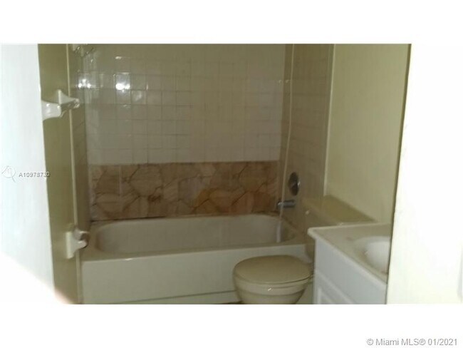 Building Photo - 4038 SW 69th Way