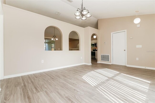 Building Photo - 14336 Coronado Dr