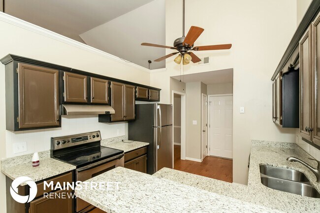 Building Photo - 507 Baronne St